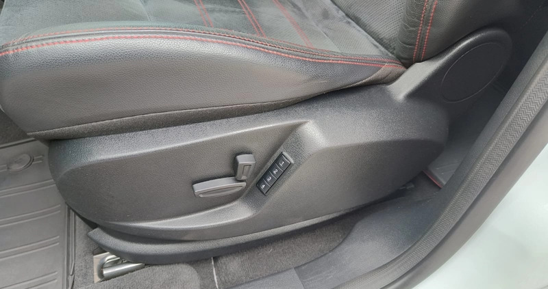 Ford S-Max cena 55700 przebieg: 185987, rok produkcji 2015 z Woźniki małe 254